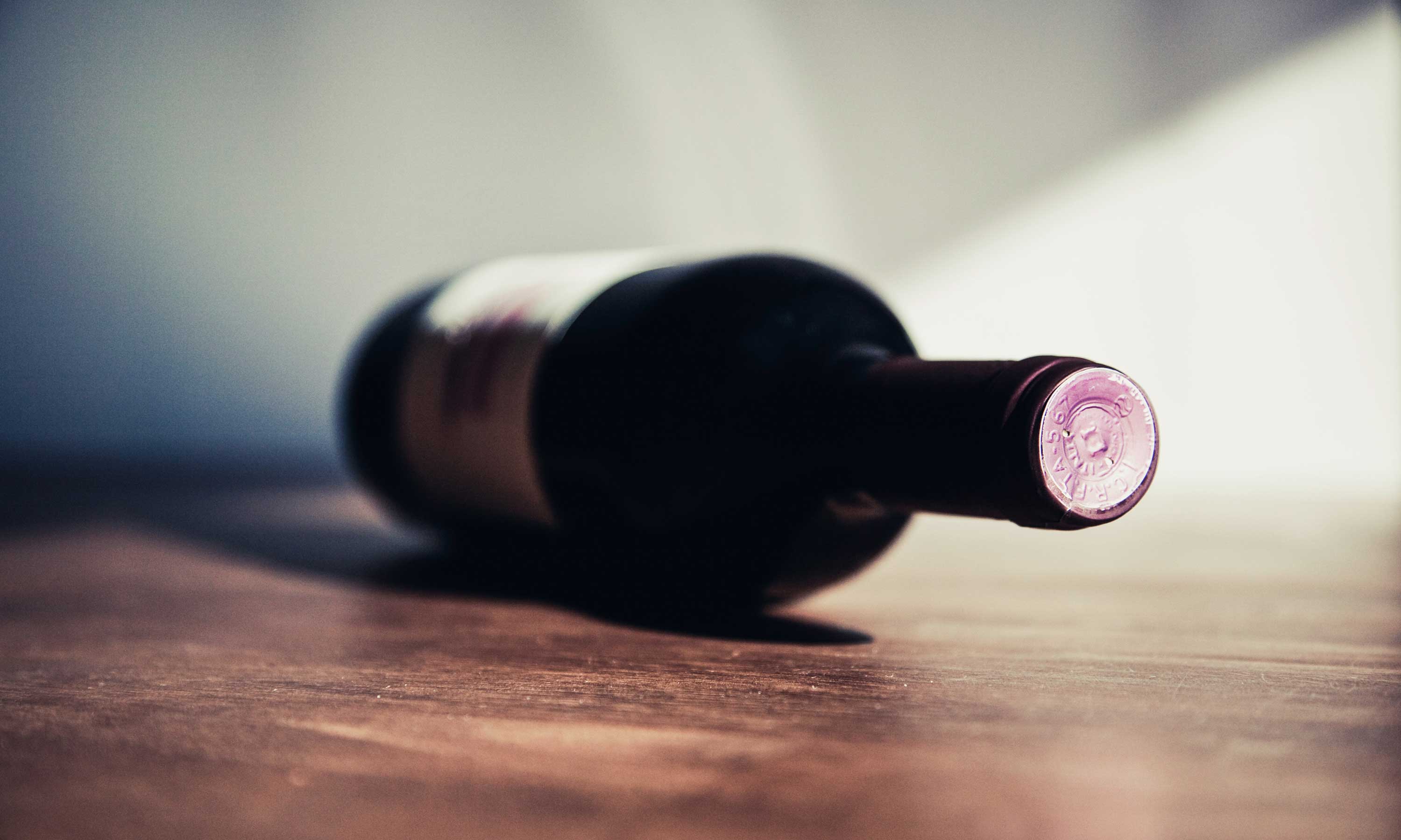 5 Interesting Benefits Of Red Wine For Skin, Hair, And Health - xtraWine  Blog